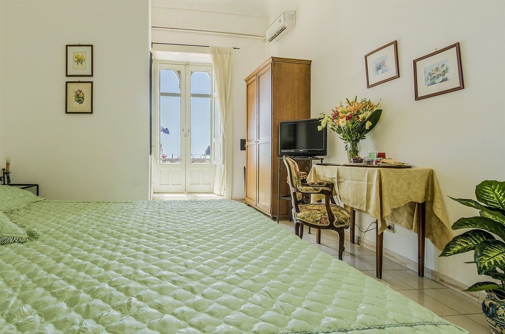 Hotel Bel Soggiorno Таорміна Екстер'єр фото